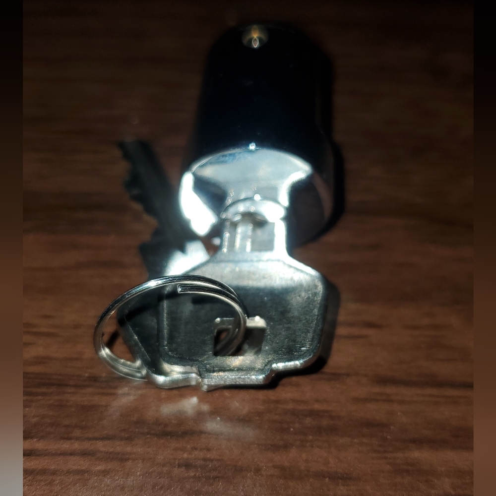 Self Storage Lock with Keys
